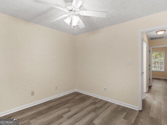 Building Photo - 520 Butler Bridge Dr