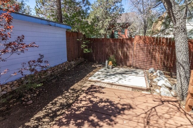 Building Photo - Sugarloaf Cutie