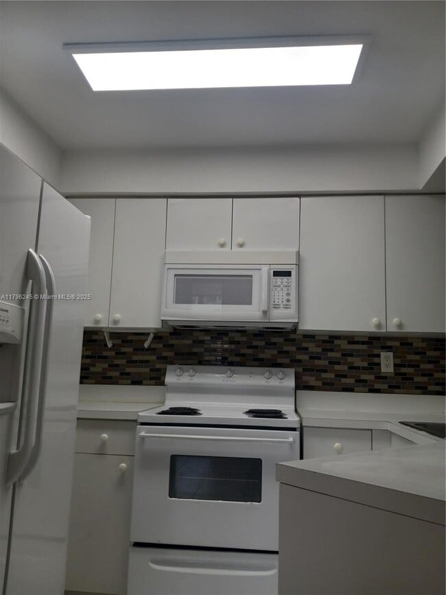 Building Photo - 8275 SW 152nd Ave