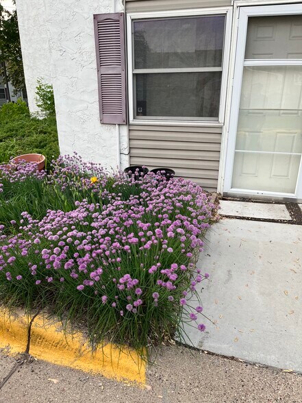 Building Photo - 1531 American Blvd E