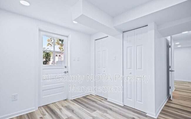 Building Photo - 5606 Elberton Pl