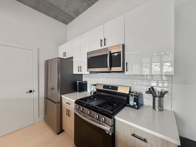 Building Photo - 1247 N 2nd St