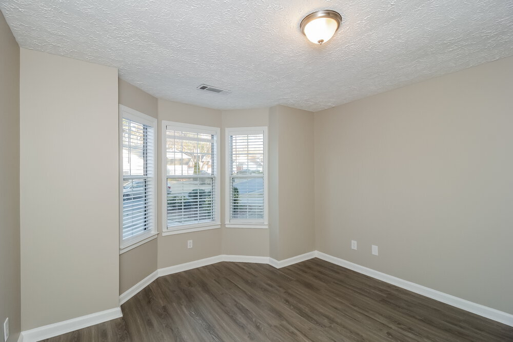 Building Photo - 2649 Laurel Ln NW