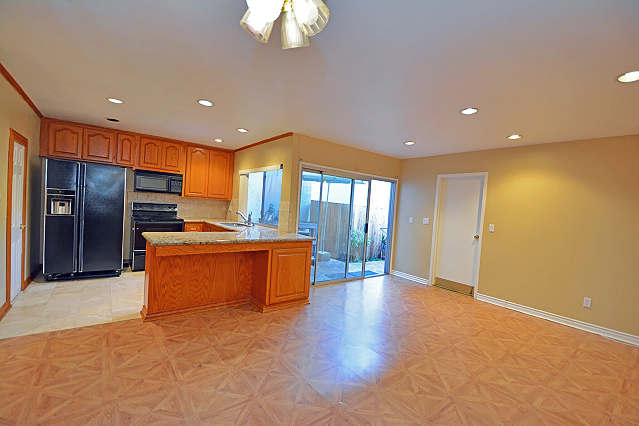 Building Photo - 10051 Valley Circle Blvd