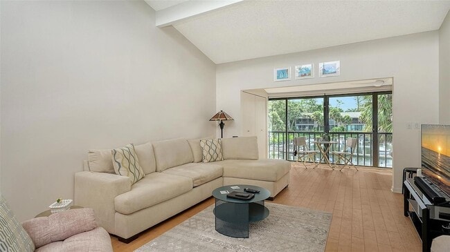 Building Photo - 1611 Clower Creek Dr