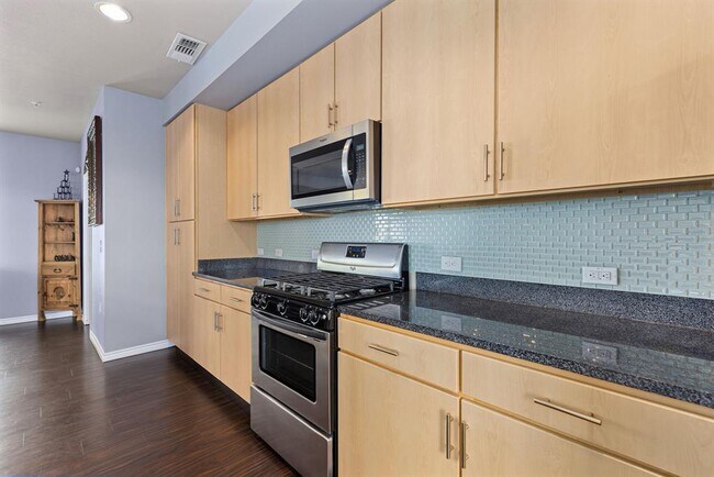 Building Photo - 2606 Wilson St