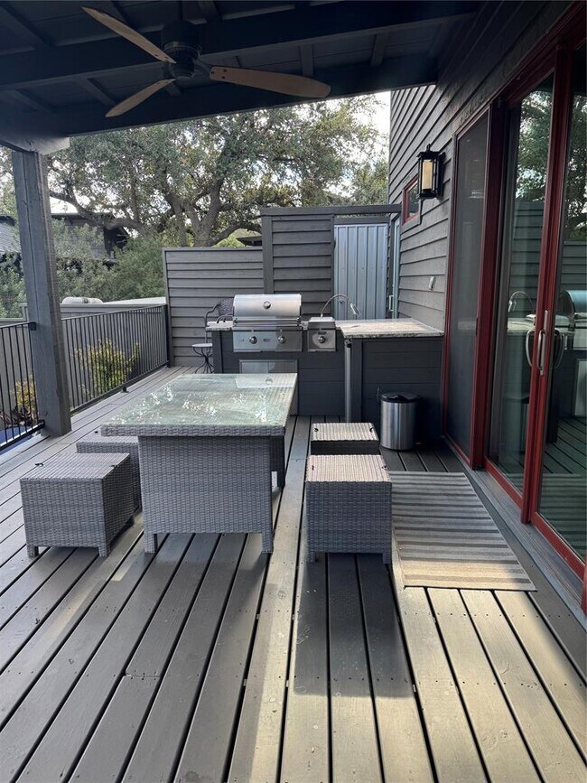 Building Photo - 2113 Barbaro Way