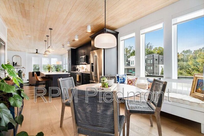 Building Photo - 395 Pratt Dr SE