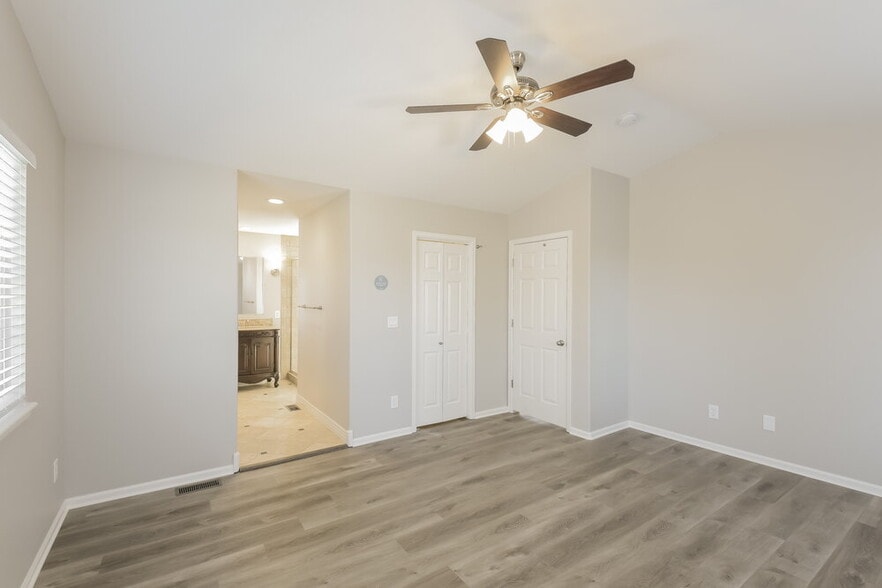 Building Photo - 10259 S Spotted Owl Ave