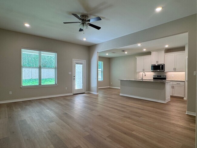 Building Photo - 3065 Guinn Farms Rd