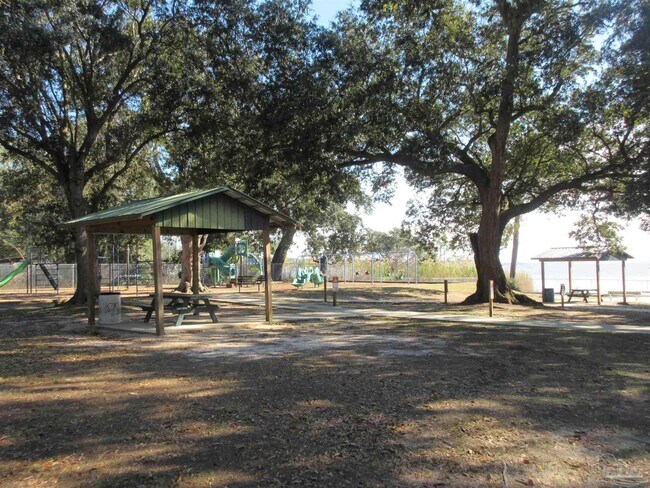 Building Photo - 4300 Santa Villa Dr