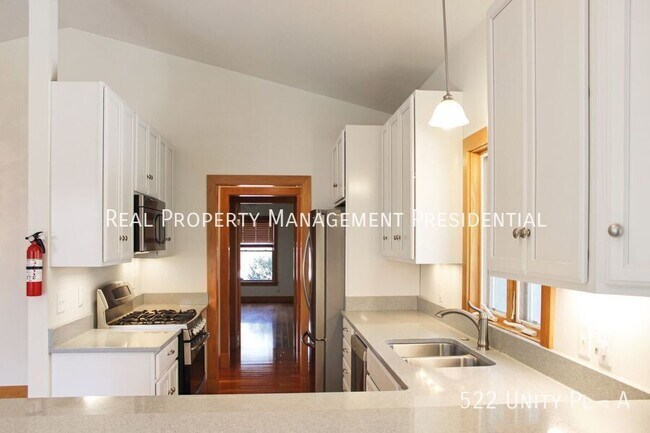 Building Photo - 522 Unity Pl