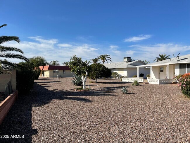 Building Photo - 10729 W El Capitan Cir