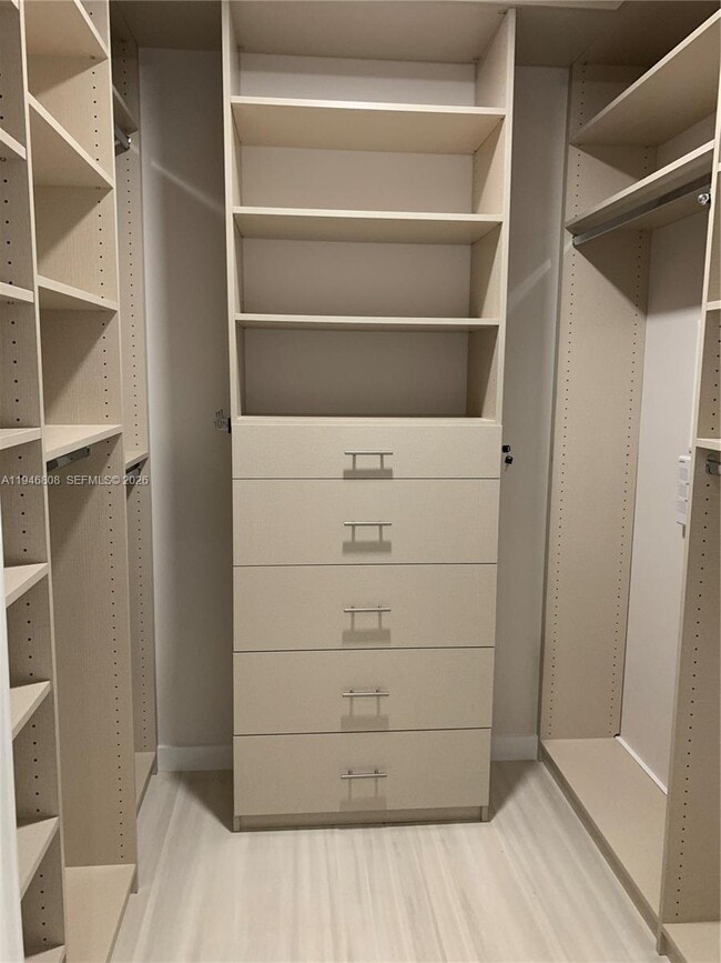 Building Photo - 851 NE 1st Ave