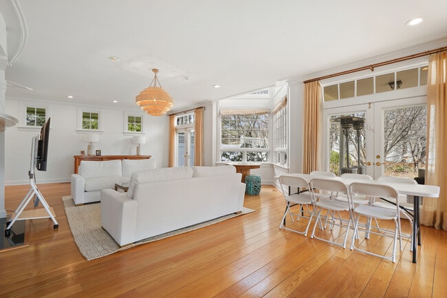 Building Photo - 556 Riversville Rd