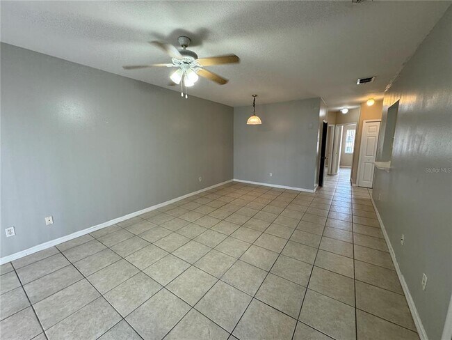 Building Photo - 489 Las Cortes Ln