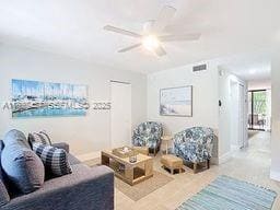 Building Photo - 350 Grapetree Dr