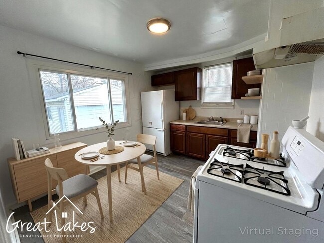 Building Photo - Lovely 3 Bedroom 2 Bathroom now available for rent!