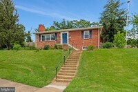 Building Photo - 301 Moncure Dr