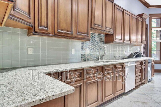 Building Photo - 250 Moss Creek Walk