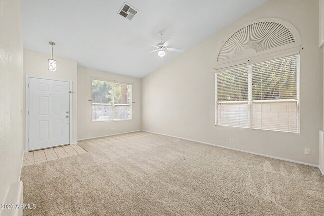 Building Photo - 1068 W Glenmere Dr