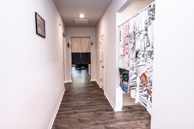 Building Photo - 1201 Santa Lucia Dr