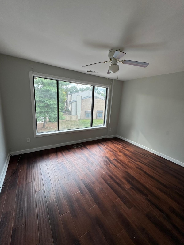 Building Photo - 12 Fifeshire Ct