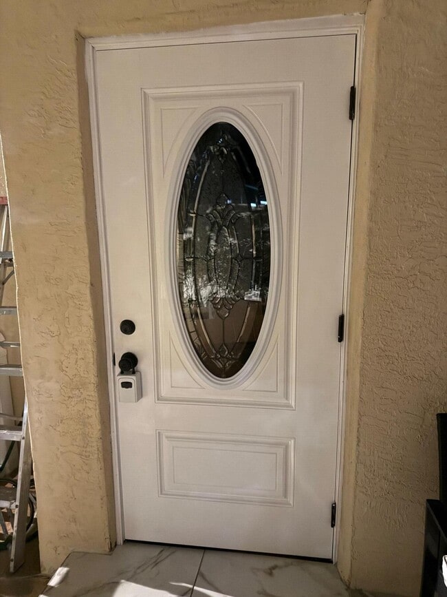 Building Photo - 6383 Saxon Blvd