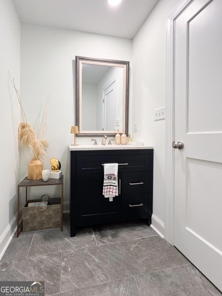 Building Photo - 1092 West Lake Dr