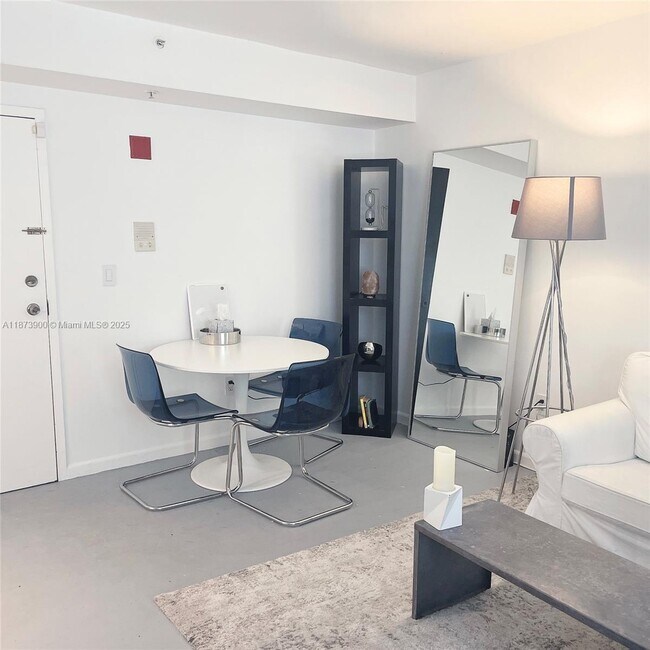 Building Photo - 1550 Drexel Ave