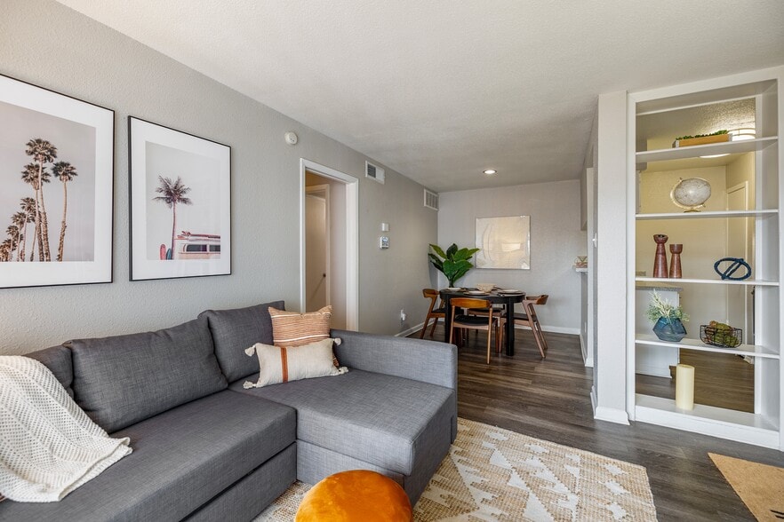 Building Photo - Urban Palms Apartment Homes