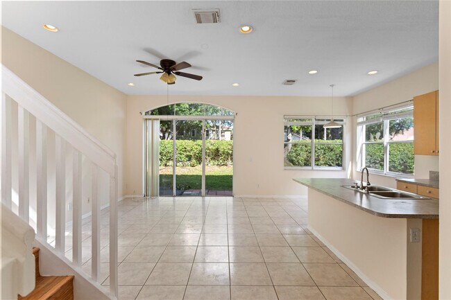 Building Photo - 2215 NW 76th Terrace