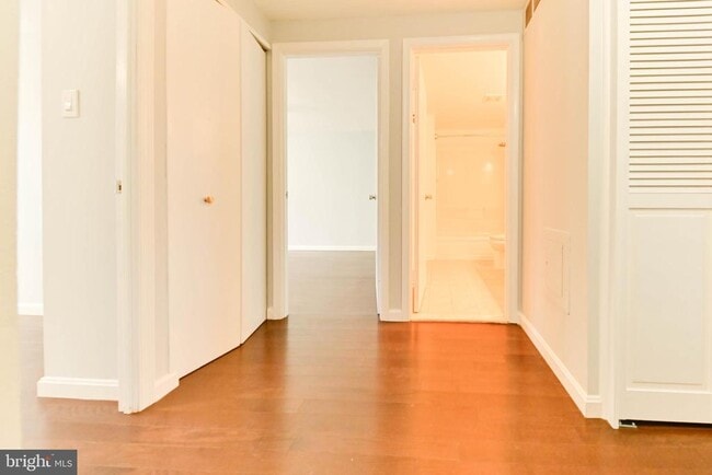 Building Photo - 6556 Frietchie Row