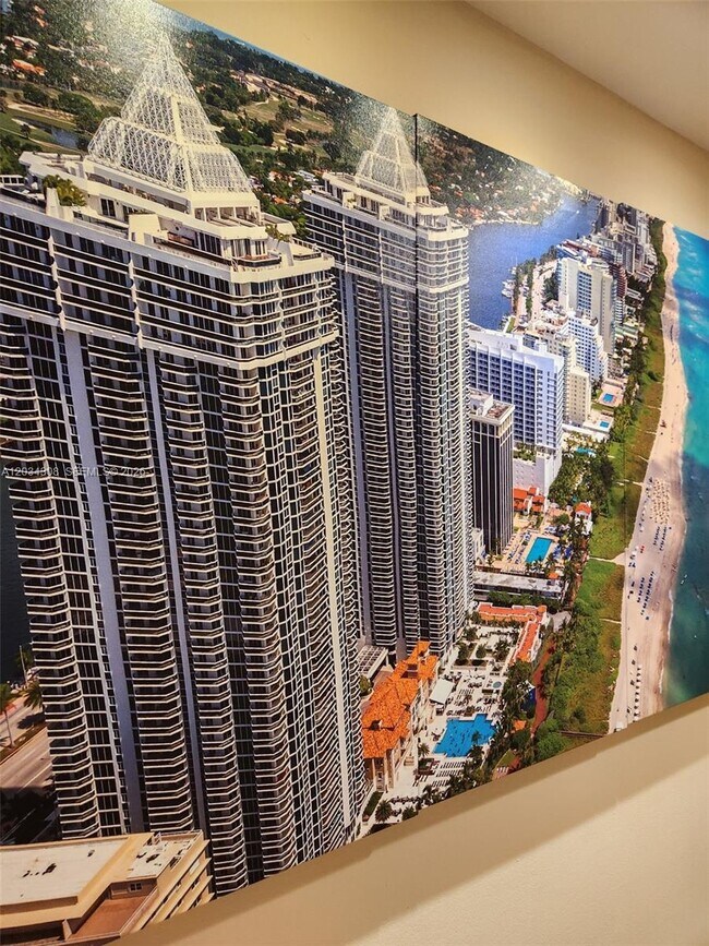 Building Photo - 4779 Collins Ave