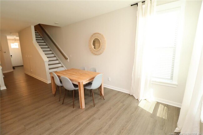 Building Photo - 2151 Maggie Vly Dr