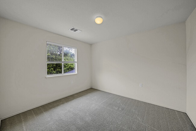 Building Photo - 5509 Bentsen Ln