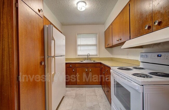 Building Photo - 4706 Sheridan Dr