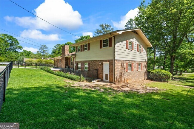 Building Photo - 7121 Forest Dr SE