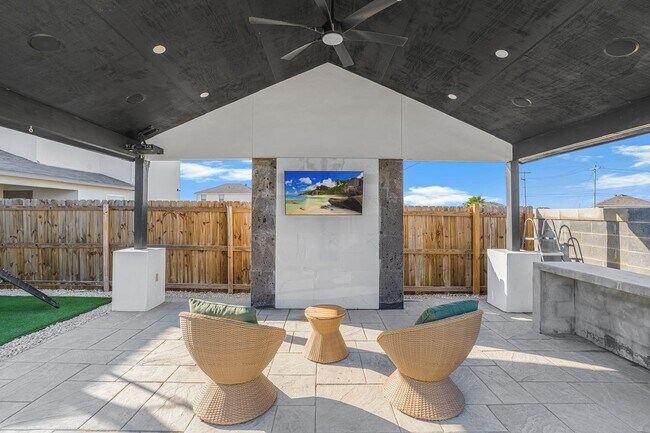 Building Photo - 3504 Jorge Sosa Dr