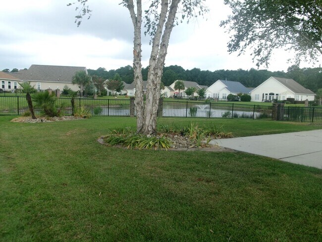 Building Photo - 4 bedroom, 3 bath home in Surfside Beach Club