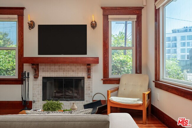 Building Photo - 4253 Fountain Ave