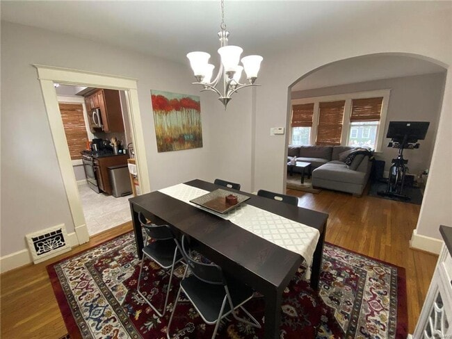 Building Photo - 743 Clark Ave