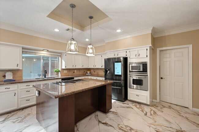Building Photo - 4422 Pine Breeze Dr