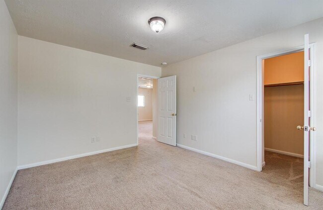 Building Photo - 9007 S Ferndale Pl Dr