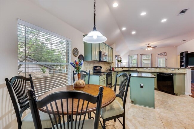 Building Photo - 1426 Gracy Dr