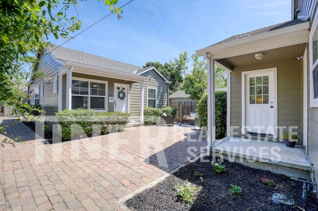 Building Photo - 2531 27th St