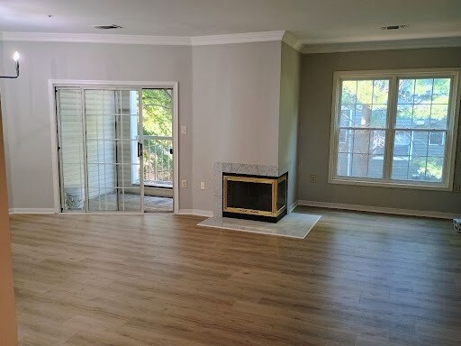Building Photo - 285 S Pickett St