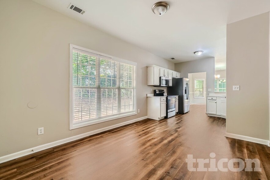Building Photo - 6863 Timberhead Way