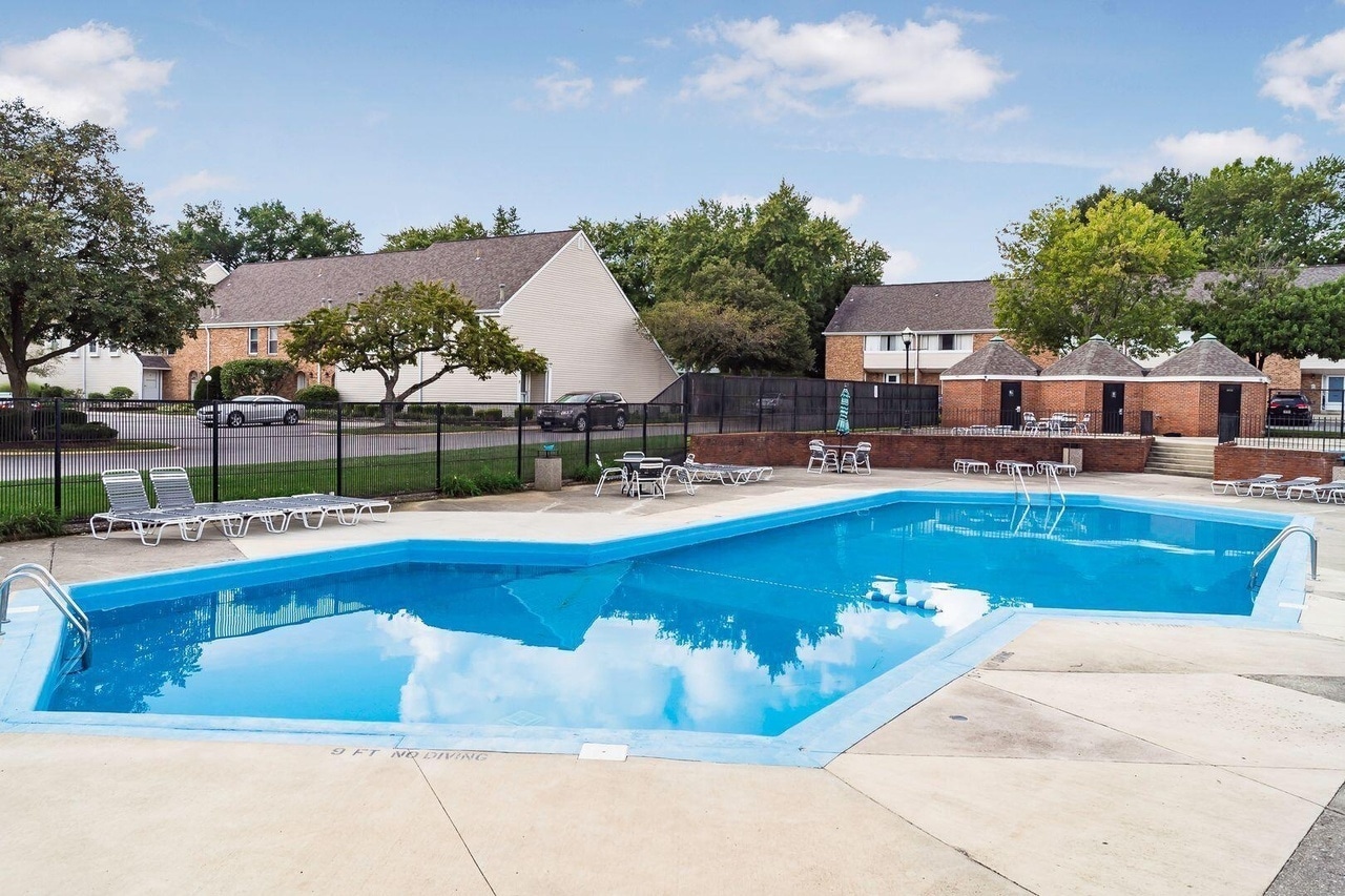 Building Photo - 114 E Ticonderoga Dr