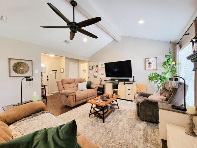 Building Photo - 3735 Hickory Knob Dr